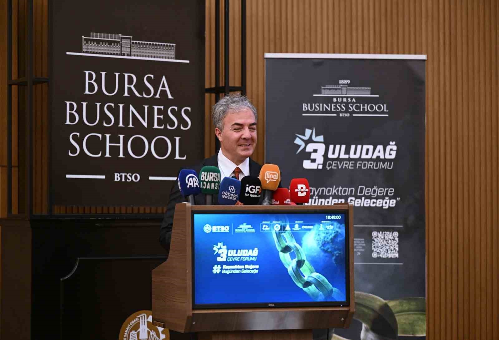 3 uludag cevre forumu bursa business schoolda basladi 4 PeF1SZcJ