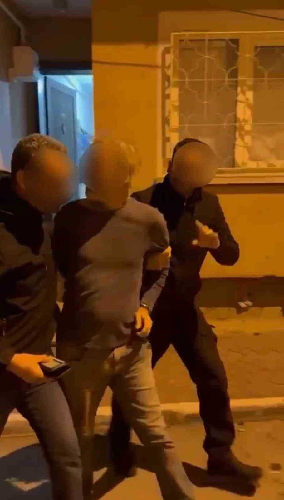 3 yil hapisle aranan sahis saklandigi catida yakalandi 3 Rqz7IaCD