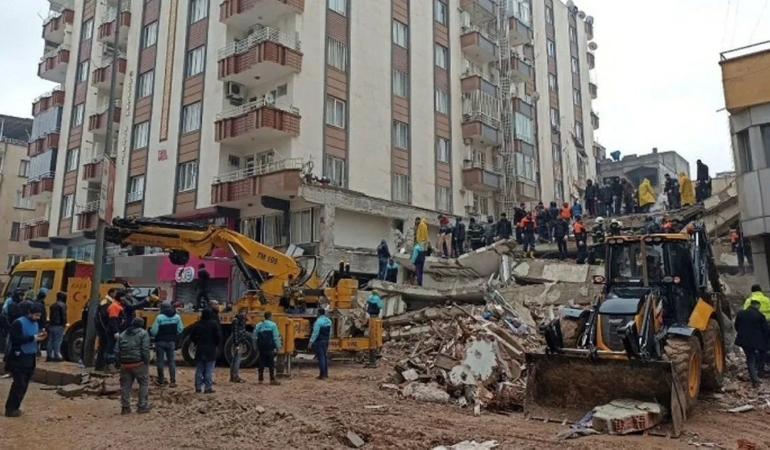 3-yildir-kirmizi-bultenle-aranan-muteahhitten-sok-savunma-aUMVxCF5.jpg