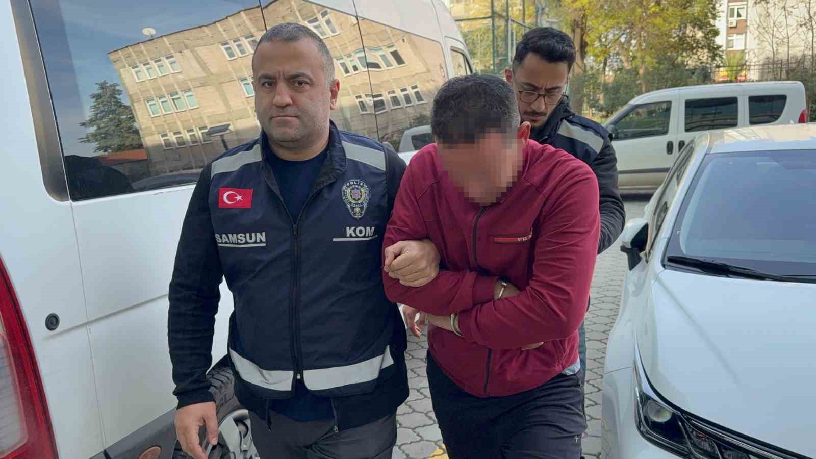 30 bin euro zimmet iddiasiyla gozaltina alindi 1 PyGFUfBH