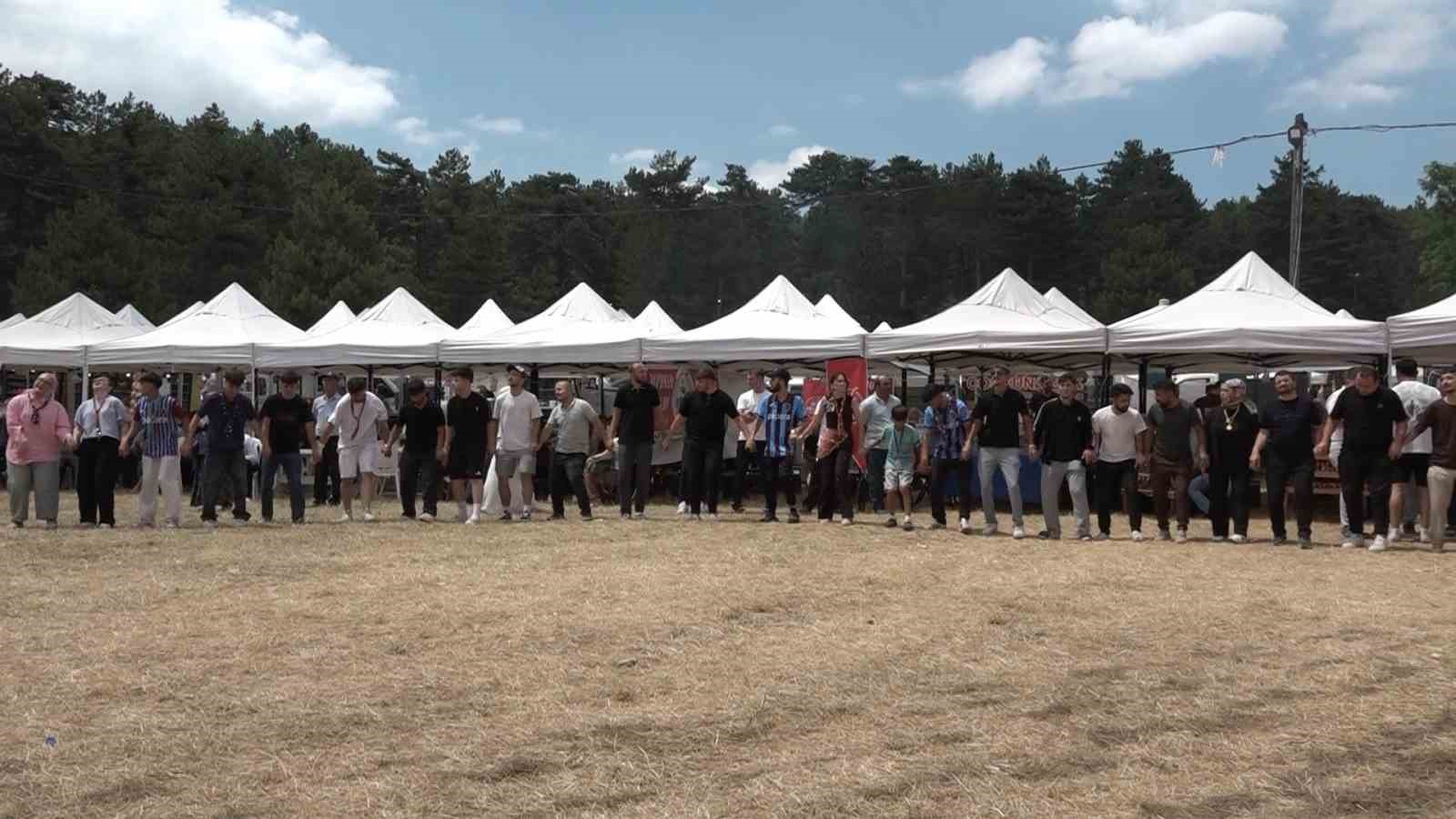 30 bin Giresunlu Bursa’da buluştu, 3 gün 3 gece horon coşkusunu doyasıya yaşadı 15 30 bin giresunlu bursada bulustu 3 gun 3 gece horon coskusunu doyasiya yasadi 11 M5OHNpE5