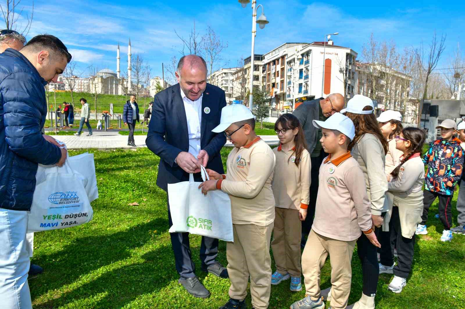 30 mart sifir atik gununde esenyurtlu cocuklara cevre bilinci asilandi 7 TFzaLe7g