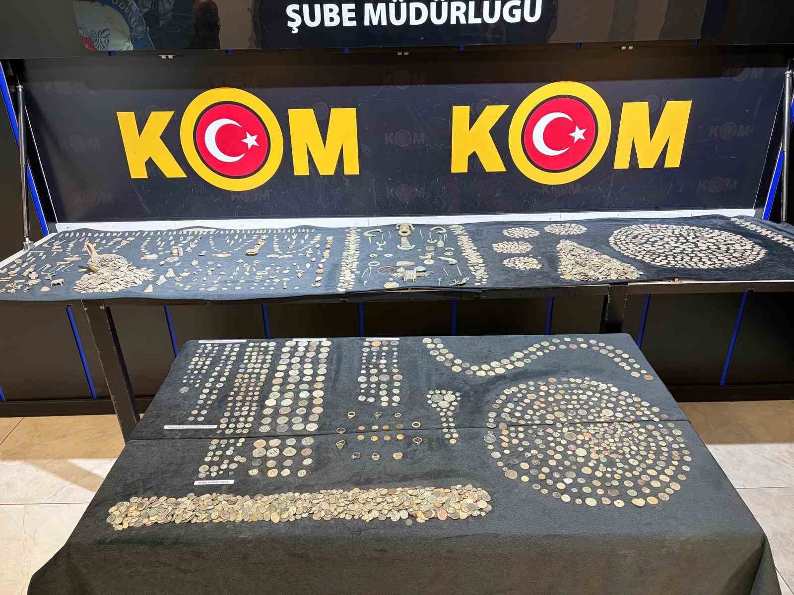 30 milyon liralik tarihi eser ele gecirildi 1 qiFU2Xgg