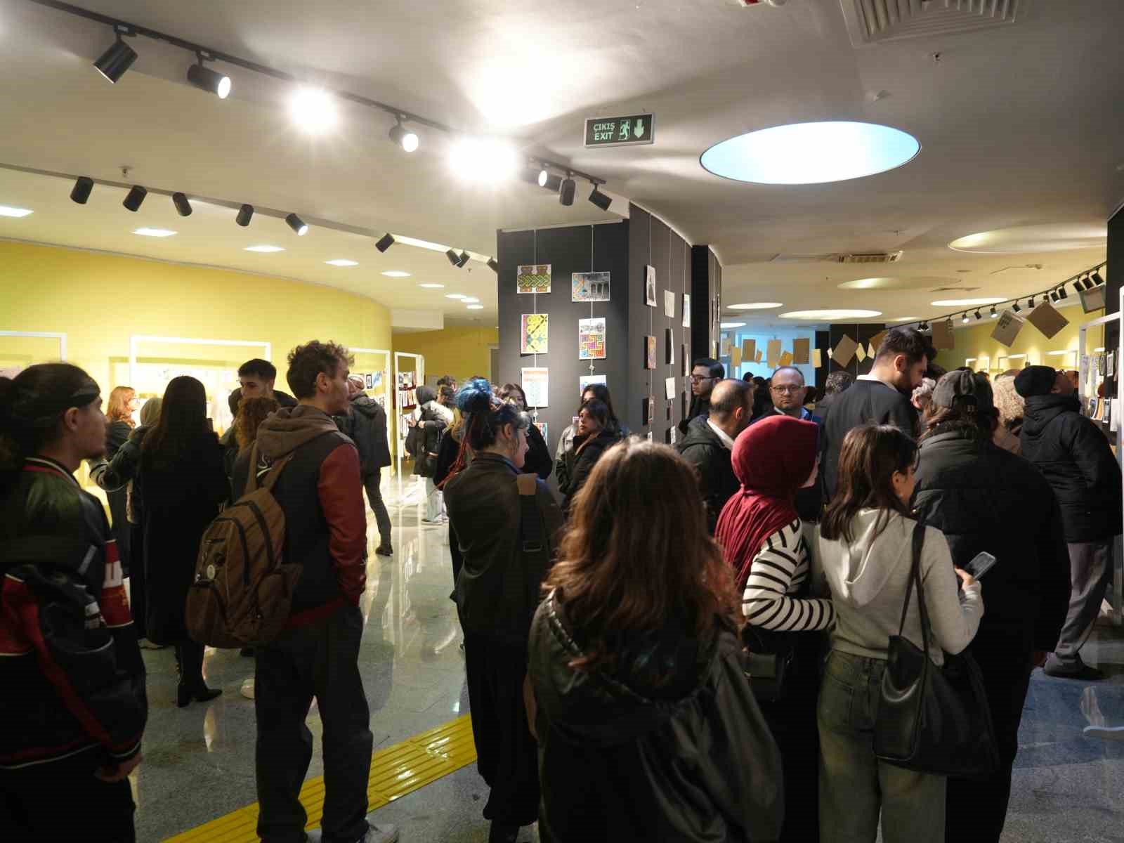 30 ülkeden 350 sanatçı posta sanatıyla "asrın felaketi"ni anlattı 6 30 ulkeden 350 sanatci posta sanatiyla asrin felaketini anlatti 2 q8PCw68F