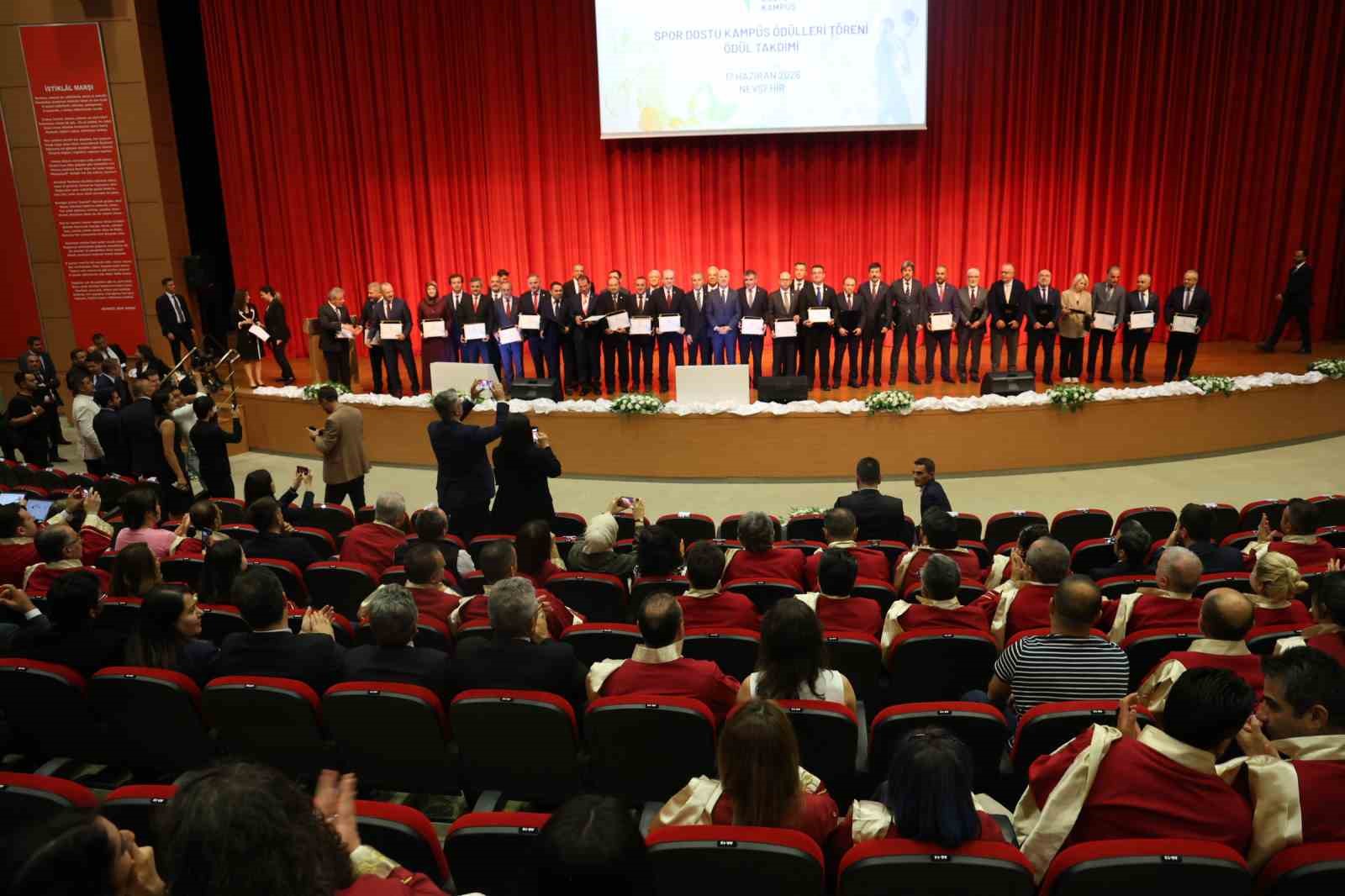 30 universiteye spor dostu kampus sertifikasi 1 b4vfMgl7