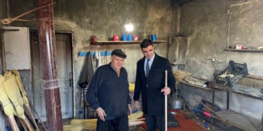 30-yildir-supurge-yapiyor-bu-meslek-benim-omrum-diyor-fR7aZ5r2.jpg