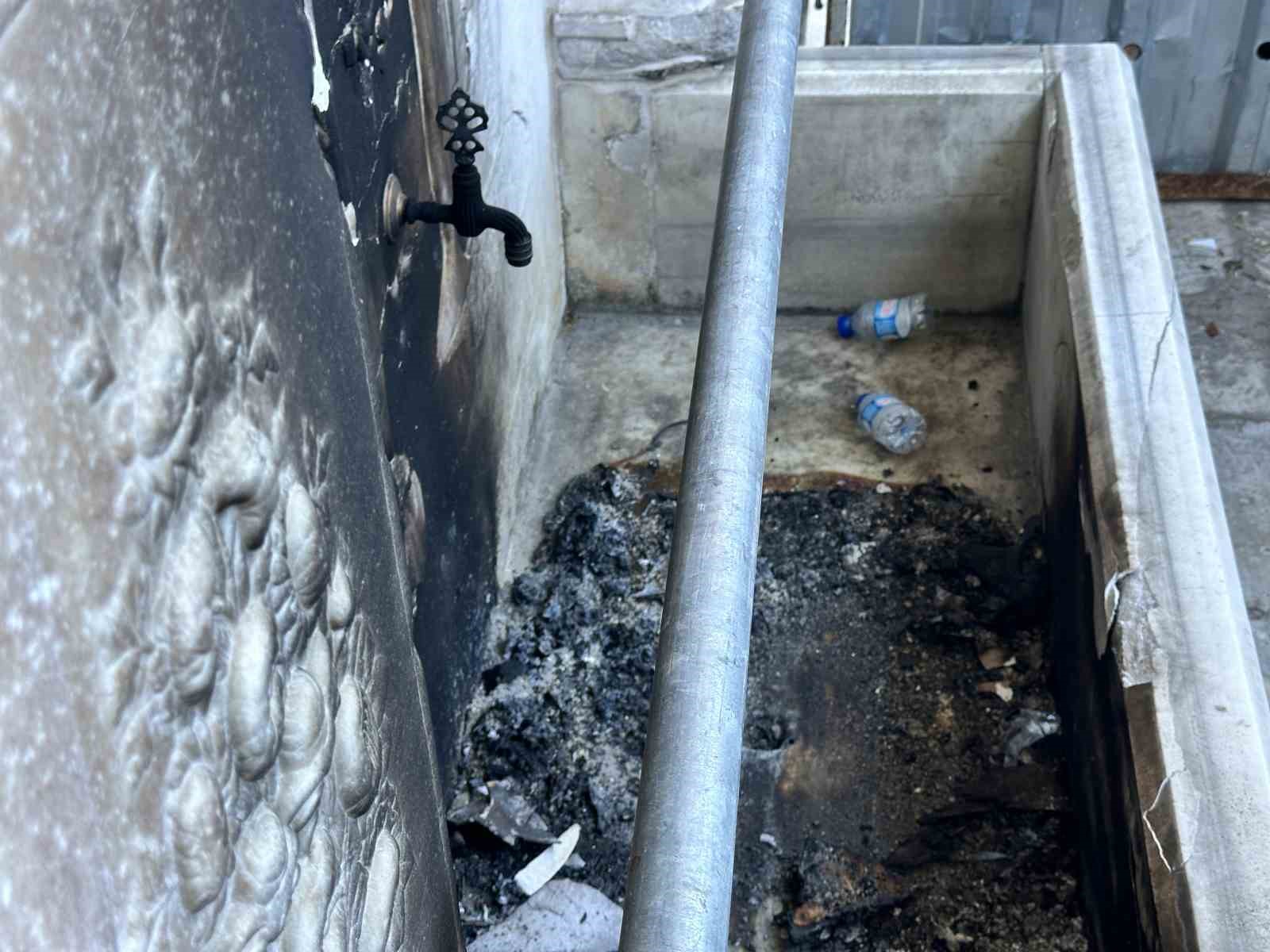 300 yillik tophane cesmesi ates yakilmasi sonucu zarar gordu 7 pQI9uAnZ