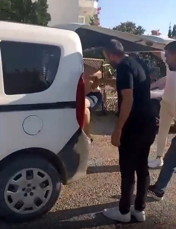 31 yil hapis cezasiyla aranan hukumlu yakalandi komsusuna ufak bir cezam var eve goz zlStkIQG
