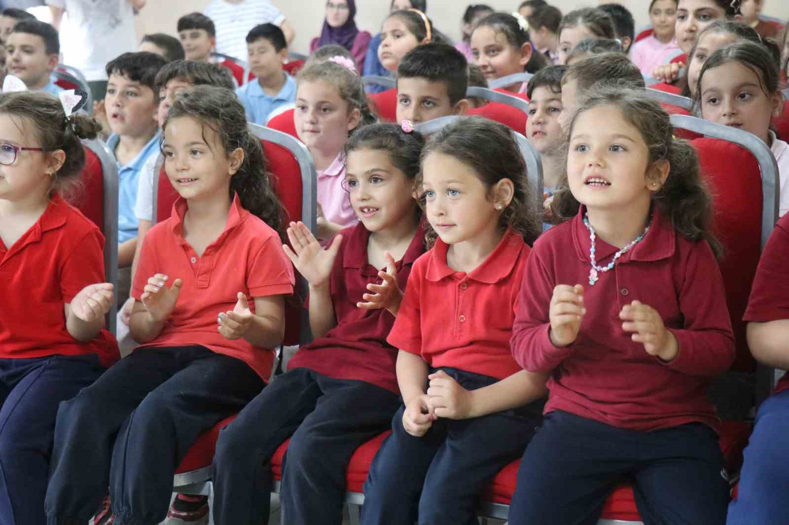 32 okulda 5 bin ogrenciye akran zorbaligina karsi tiyatrolu egitim verildi 1 VN6a2hll