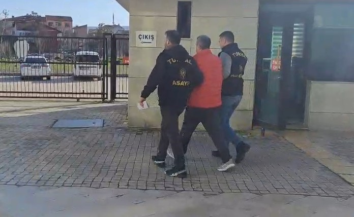32 yil kesinlesmis cezasi olan sahis yakalandi 1 CM1i52ik