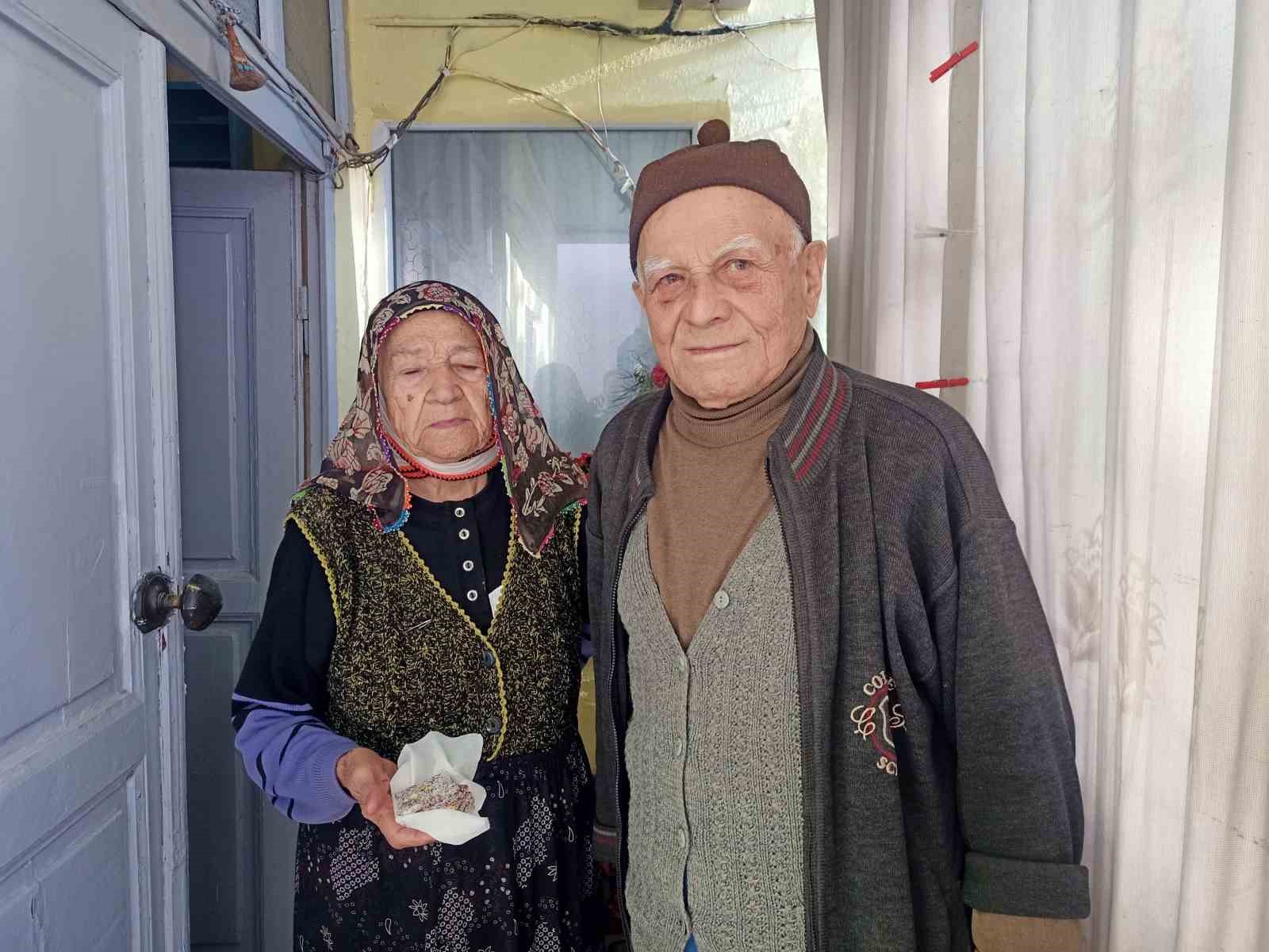 32 yil sonra mavisinden gozyasi dokerek ayrildi 1 QGiQfamZ