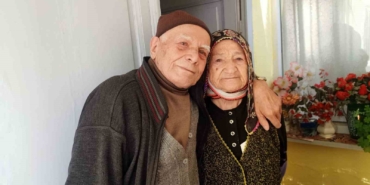 32-yil-sonra-mavisinden-gozyasi-dokerek-ayrildi-rpFknZXJ.jpg