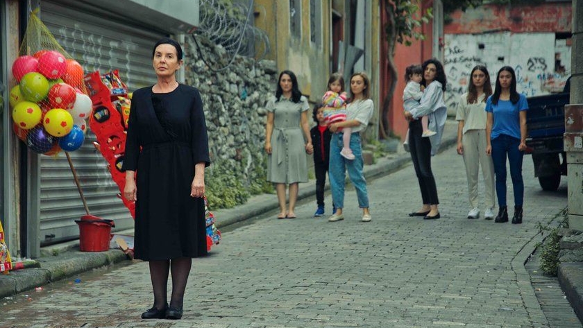 Çukur dizisi konusu kısaca ne anlatıyordu?