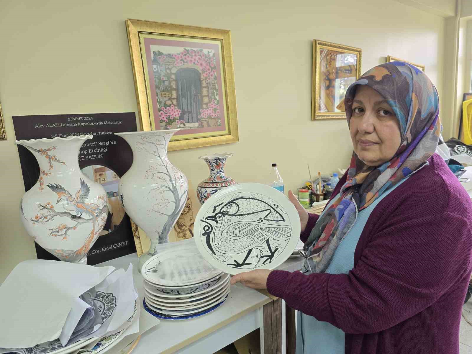 35 yil sonra egitim hayatina dondu universite mezuniyetinin sevincini yasadi 4 wwcXF3M8