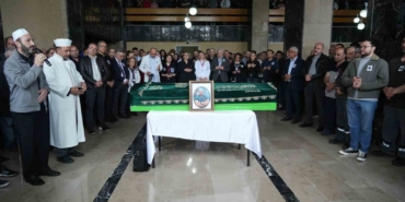 37-yasinda-hayatini-kaybeden-beyin-cerrahina-gozyaslariyla-veda-seecWh4u.jpg