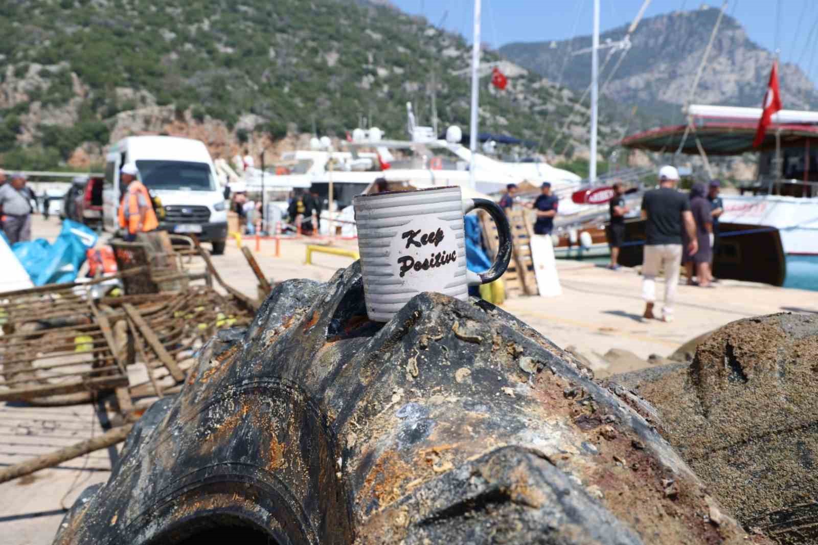 38 dalgicin katildigi etkinlikte denizden arac lastigi cop konteyniri aku demir parcalari cikti 9 qNPnhUwS