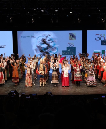 38-uluslararasi-altin-karagoz-halk-danslari-yarismasi-bursada-basladi