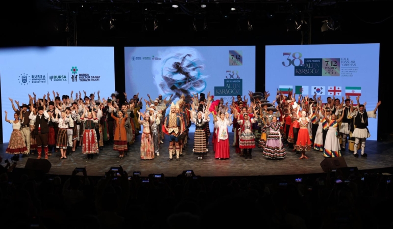 38-uluslararasi-altin-karagoz-halk-danslari-yarismasi-bursada-basladi