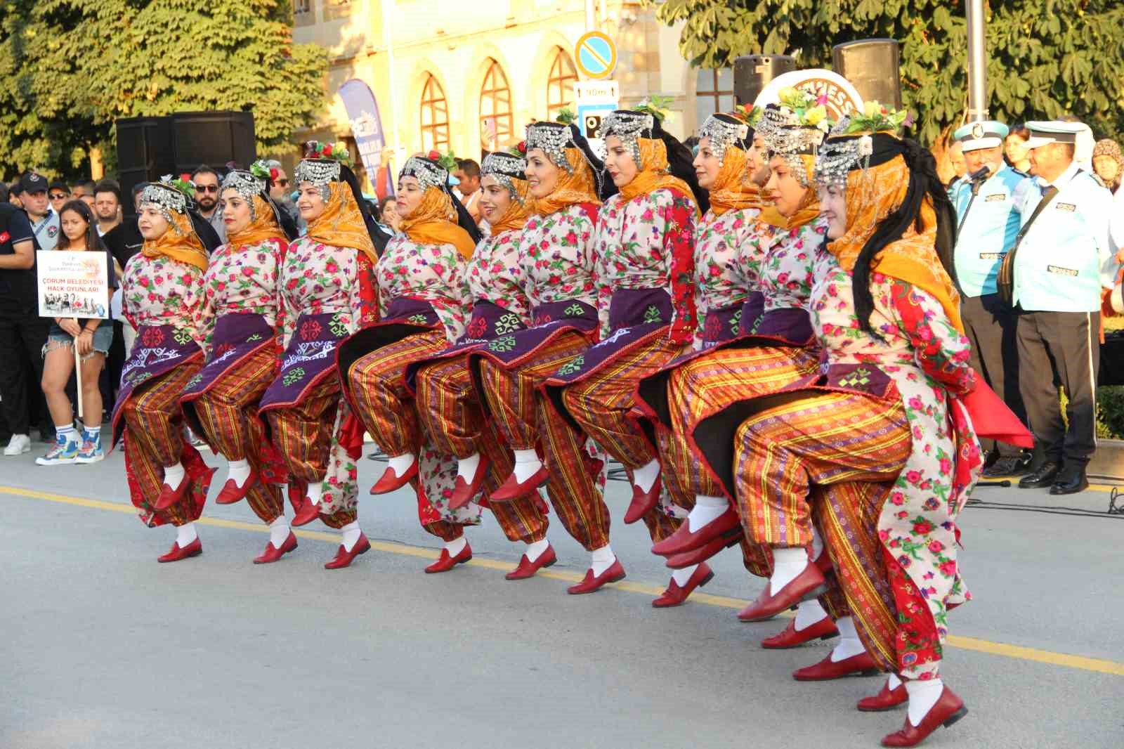 38 uluslararasi hitit fuar ve festivali kortej yuruyusuyle basladi 11 89VLtOhf