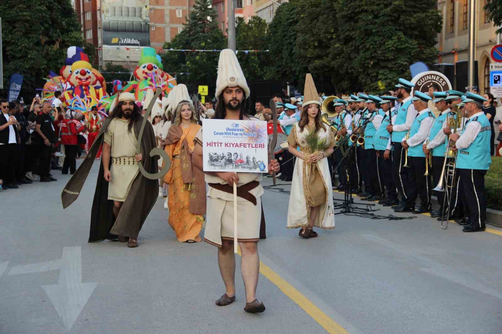38 uluslararasi hitit fuar ve festivali kortej yuruyusuyle basladi 13