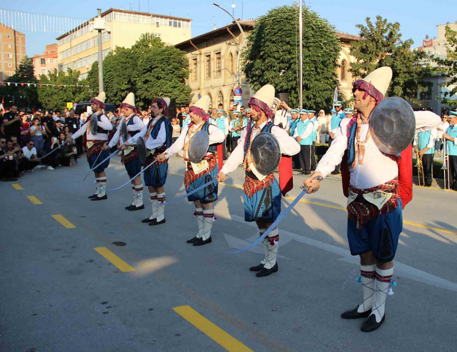 38 uluslararasi hitit fuar ve festivali kortej yuruyusuyle basladi 8