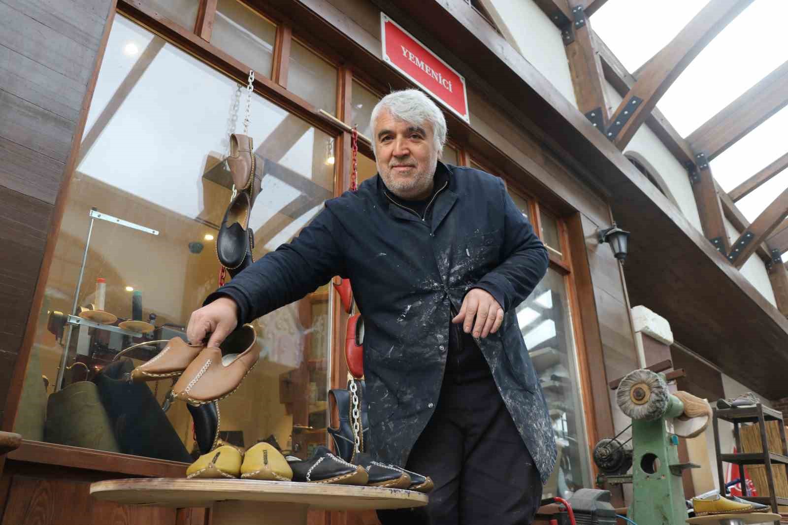 38 yildir ilmek ilmek isleyerek meslegini yasatmaya calisiyor 4 arukzpbw