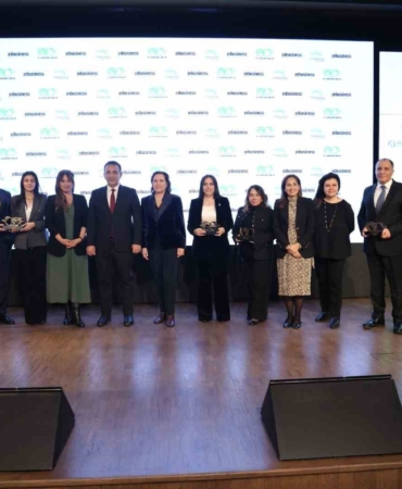 3uncu-surdurulebilir-yuzyil-zirvesinde-yesil-donusumun-yol-haritasi-konusuldu-DaazipWs.jpg