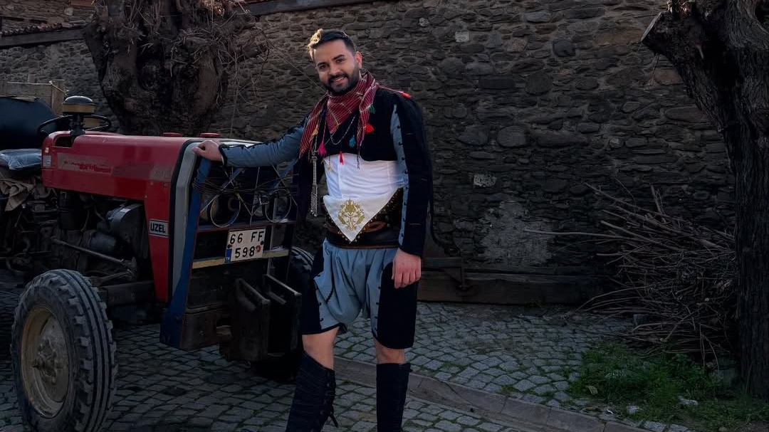 Kadir Ezildi burun ameliyatı ne zaman oldu?