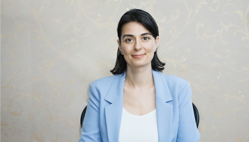 Sinem dedetaş kimdir ve nerede doğdu?