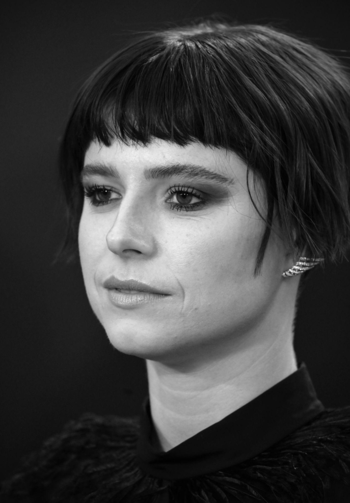 Jessie Buckley hangi diziler ve filmlerle tanındı?
