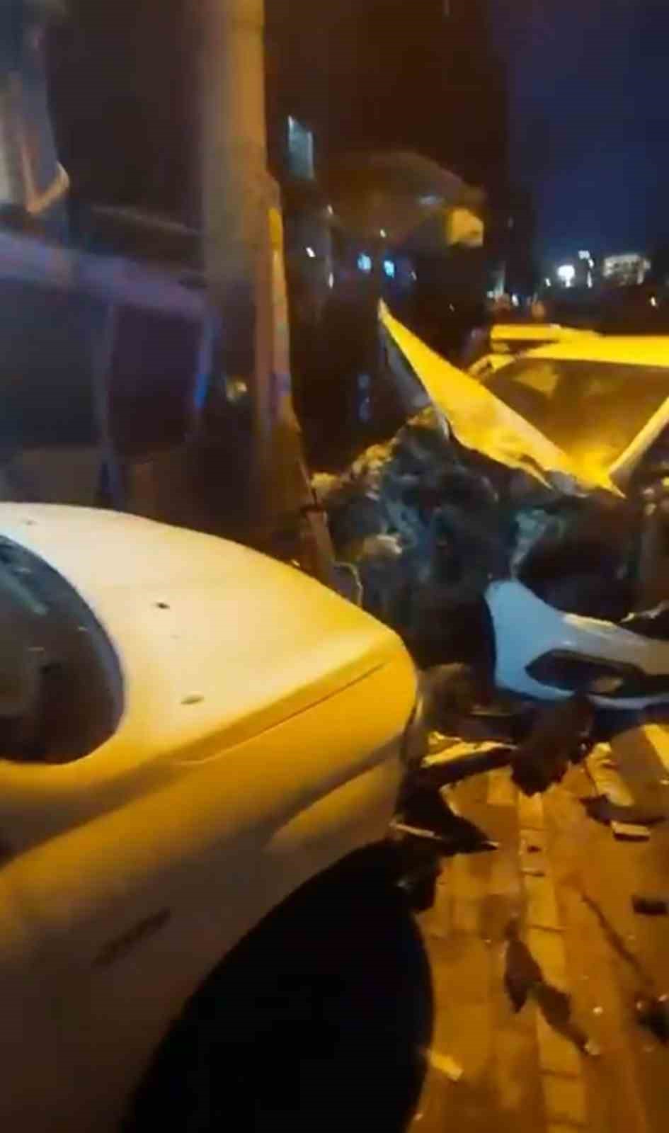 4 araca carpti hizini alamayip markete daldi 3