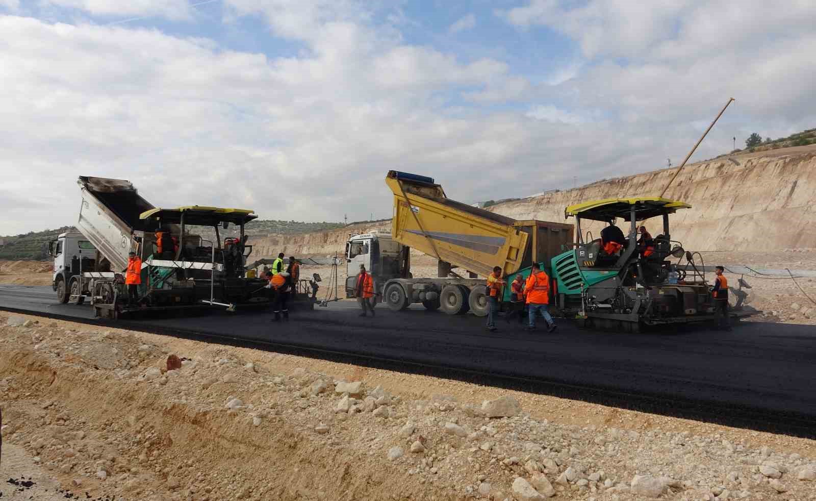 4 bin kişi çalışıyor yüzde 84’ü tamamlandı: Çeşmeli-Kızkalesi Otoyolu Mersin turizmine nefes aldıracak 7 4 bin kisi calisiyor yuzde 84u tamamlandi cesmeli kizkalesi otoyolu mersin turizmine nefes aldiracak 3 3jir5Ygl