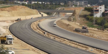 4-bin-kisi-calisiyor-yuzde-84u-tamamlandi-cesmeli-kizkalesi-otoyolu-mersin-turizmine-nefes-aldiracak-YCJ11Epw.jpg