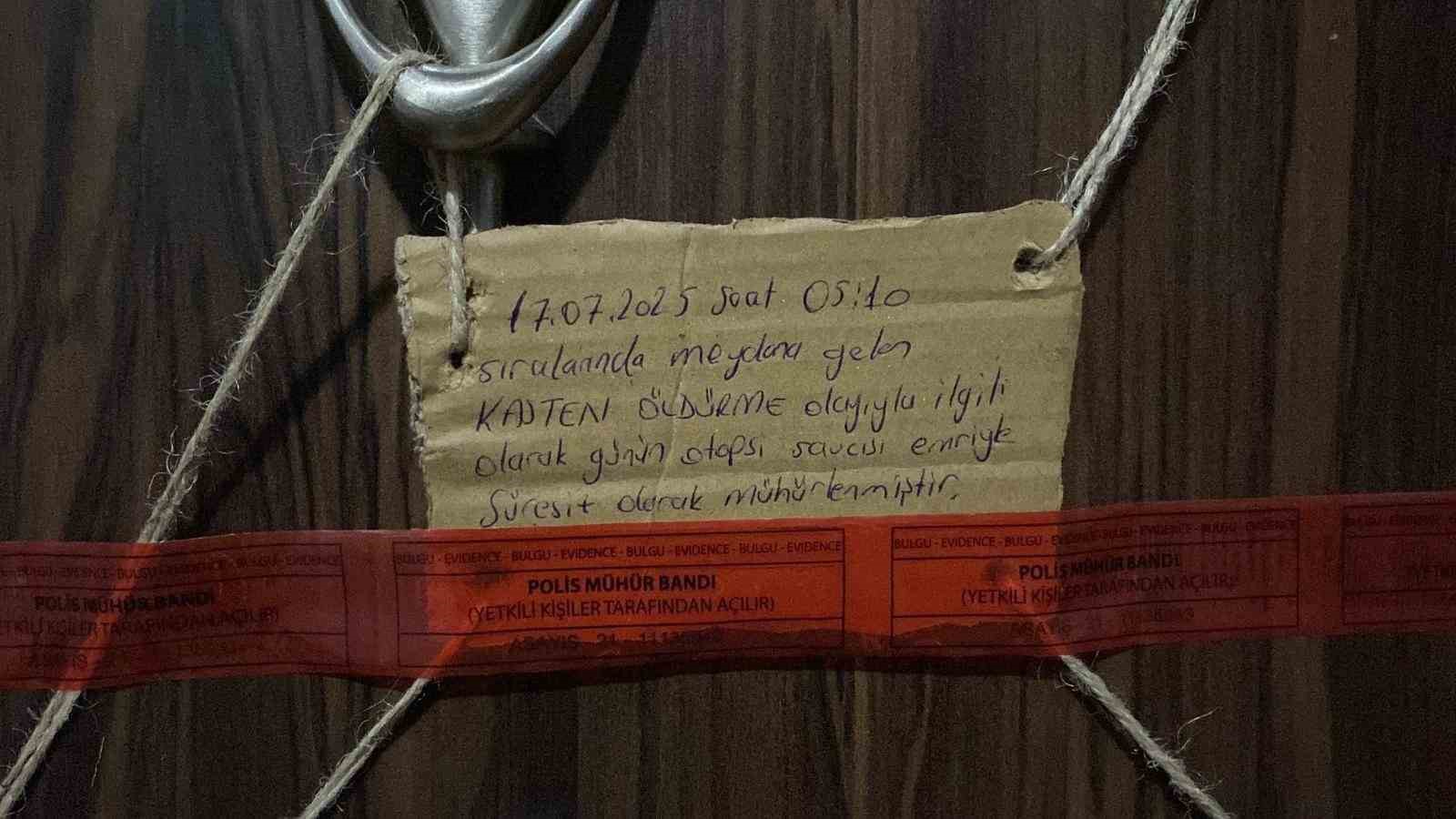 4 çocuk annesi eski sevgilisinin boğazını keserek öldüren sanığa ağırlaştırılmış müebbet 5 4 cocuk annesi eski sevgilisinin bogazini keserek olduren saniga agirlastirilmis muebbet 1 1ccZ3LwY