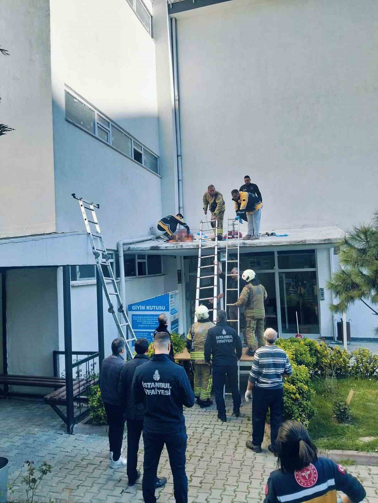 4 el silah sesi duyuldu kadin kendini 6 kattan asagi atti 1