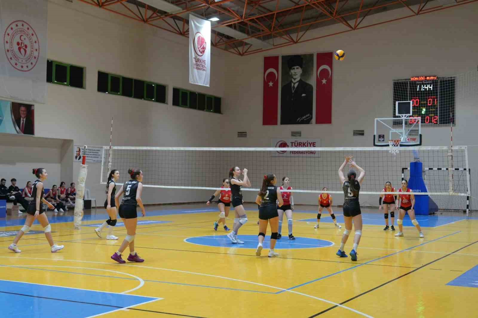 4 geleneksel yildiz kizlar voleybol turnuvasi basladi 0 UlaOqHWV