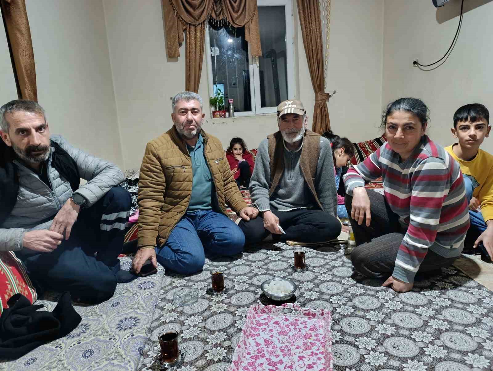 4 gundur mahsur kalan vatandas evine ulastirildi 1
