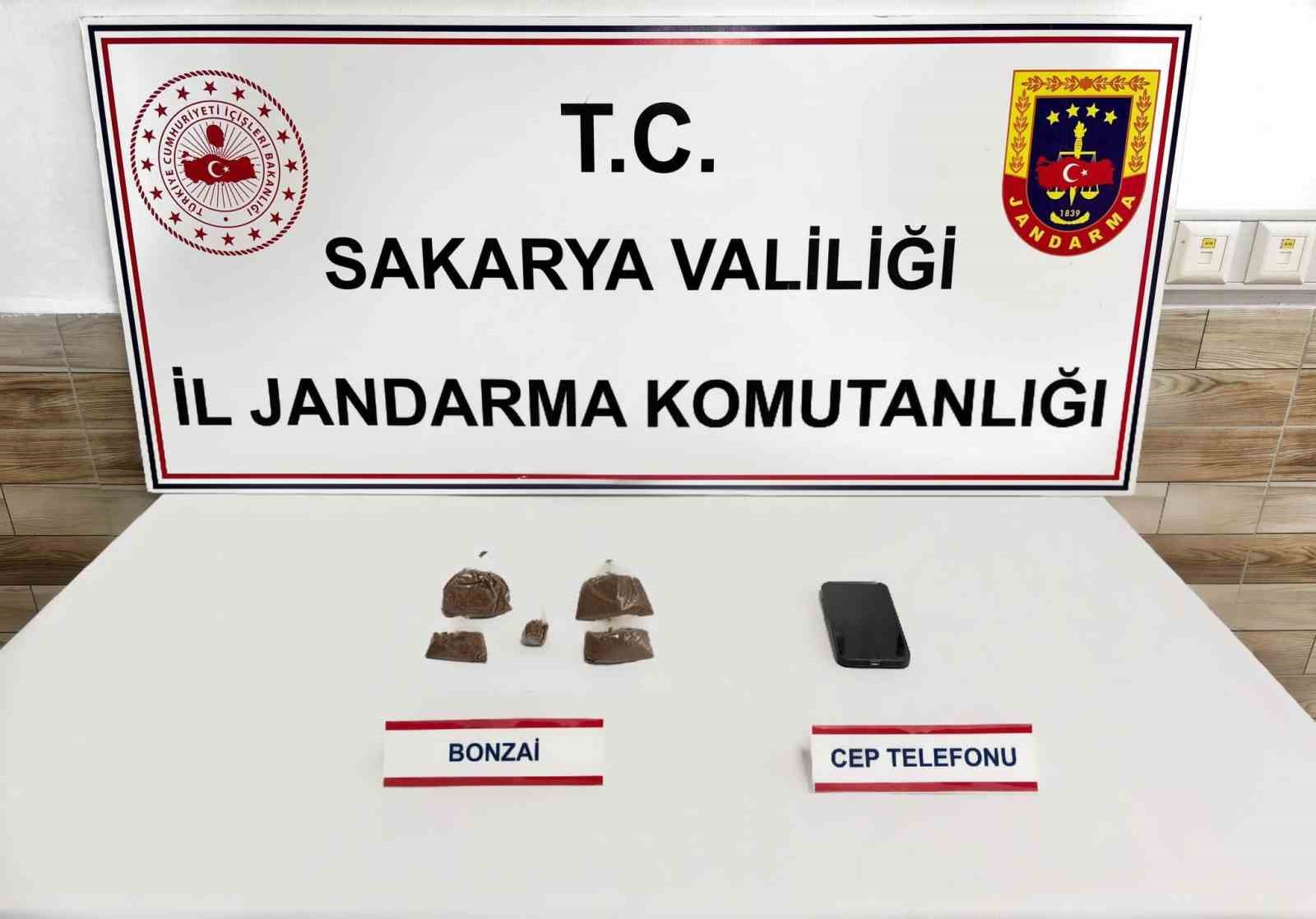 4 ilçede zehir taciri operasyonu: 6 tutuklama 5 4 ilcede zehir taciri operasyonu 6 tutuklama 1 afGurw5i