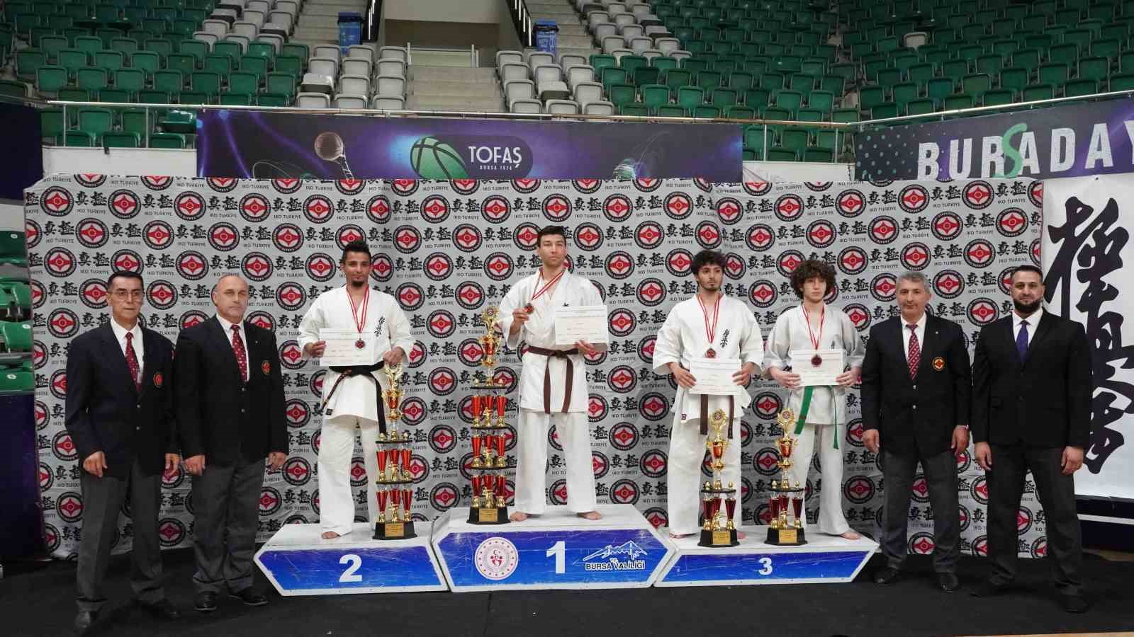 4 ülkeden gelen 180 sporcu, Bursa’daki Kyokushin Kupası’nda buluştu 5 4 ulkeden gelen 180 sporcu bursadaki kyokushin kupasinda bulustu 1 PjRJm8eC
