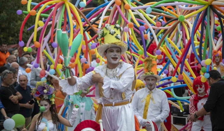 4-ulusulararasi-tarsus-festivali-renkli-goruntulerle-basladi-sVS67ivR.jpg