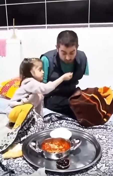 4 uzvunu kaybeden baba protezle yeniden hayata tutunacak 3