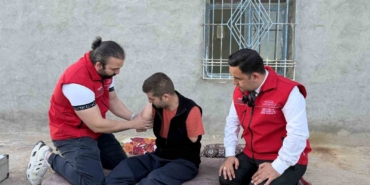 4-uzvunu-kaybeden-baba-protezle-yeniden-hayata-tutunacak-tqjr5nQJ.jpg