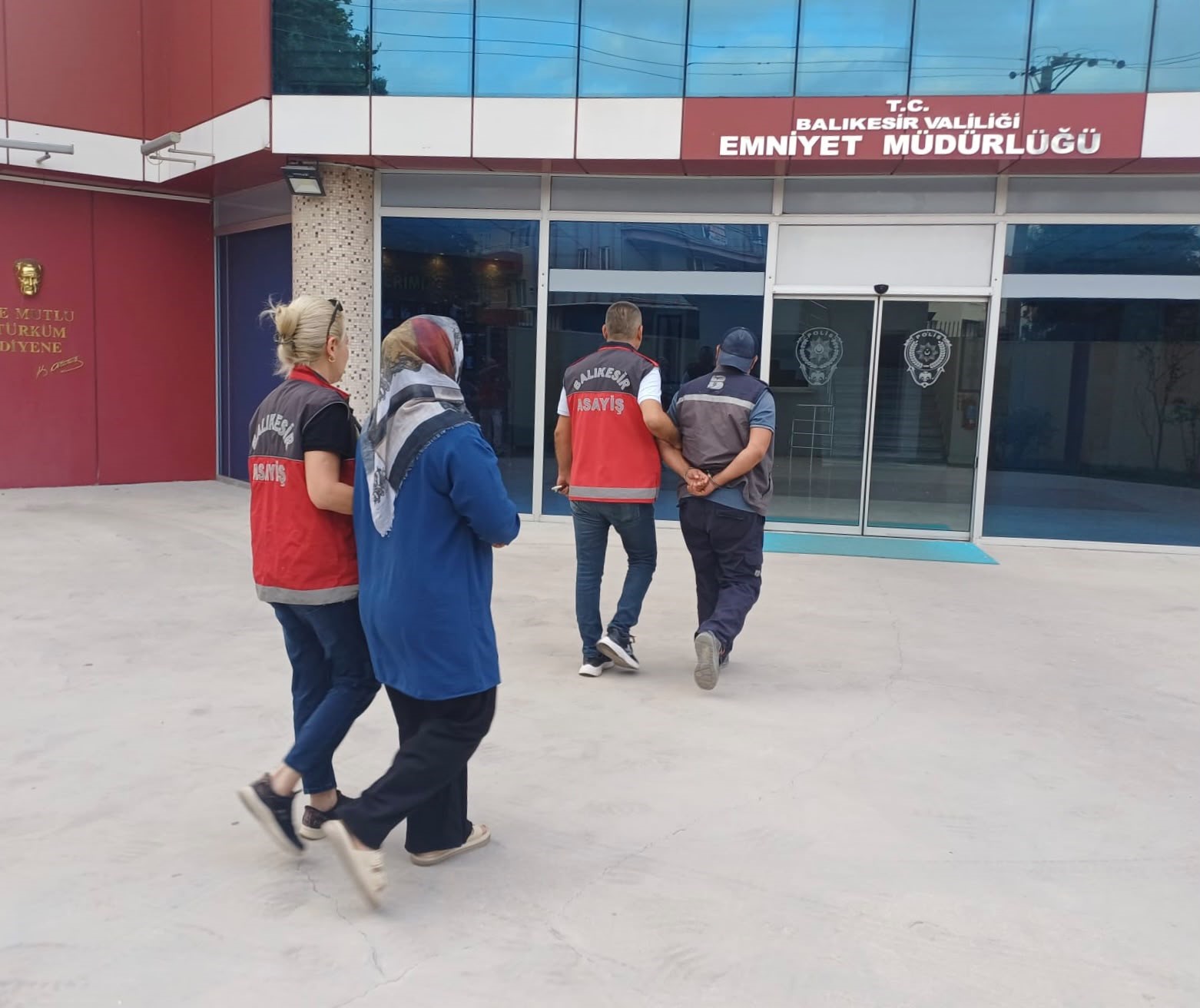 4 yaşındaki Esra’nın ölümü 21 yıl sonra aydınlatıldı 4 4 yasindaki esranin olumu 21 yil sonra aydinlatildi 0 fNDN2uNG