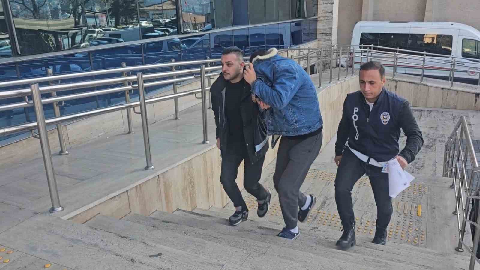 4 yaşındaki Sarp’ın öldüğü kazada üst mahkeme kararı bozdu, sanıklar yeniden hakim karşısına çıktı 5 4 yasindaki sarpin oldugu kazada ust mahkeme karari bozdu saniklar yeniden hakim karsisina cikti
