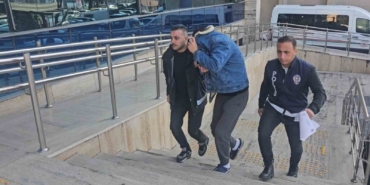 4-yasindaki-sarpin-su-arabasinin-altinda-kaldigi-kazada-sofor-ve-sirket-yetkilisi-birbirlerini-sucladi-u2LwmUFD.jpg