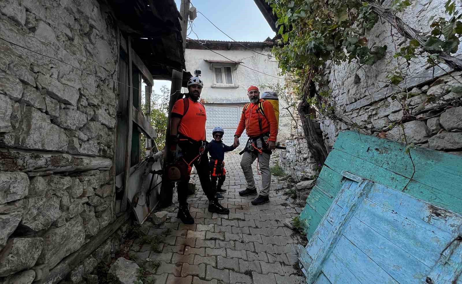 4 yasindaki yusuf 350 metrelik darkale kanyonunu gecti 1