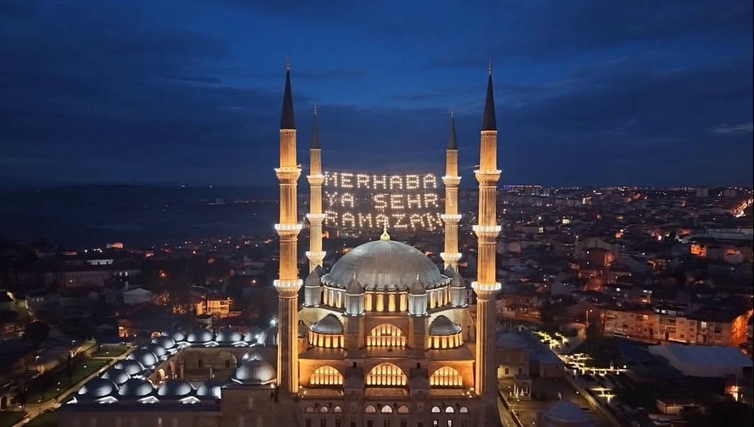 4 yil aradan sonra selimiye camiinde ilk cuma 4 Xz8kyJeK