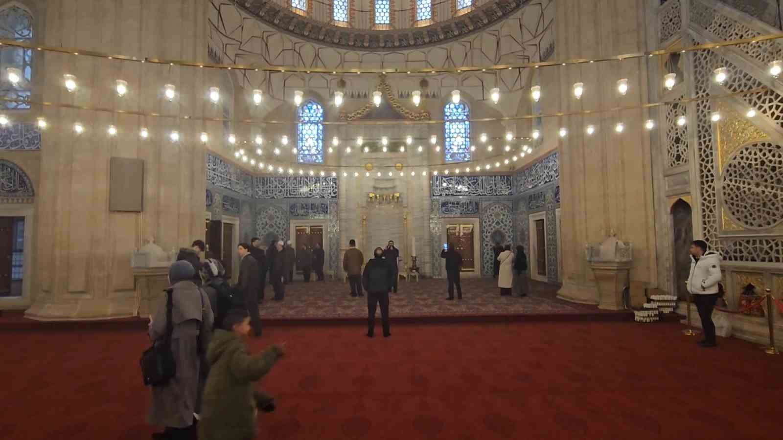 4 yil aradan sonra selimiye camiinde ilk namazda yangin 1