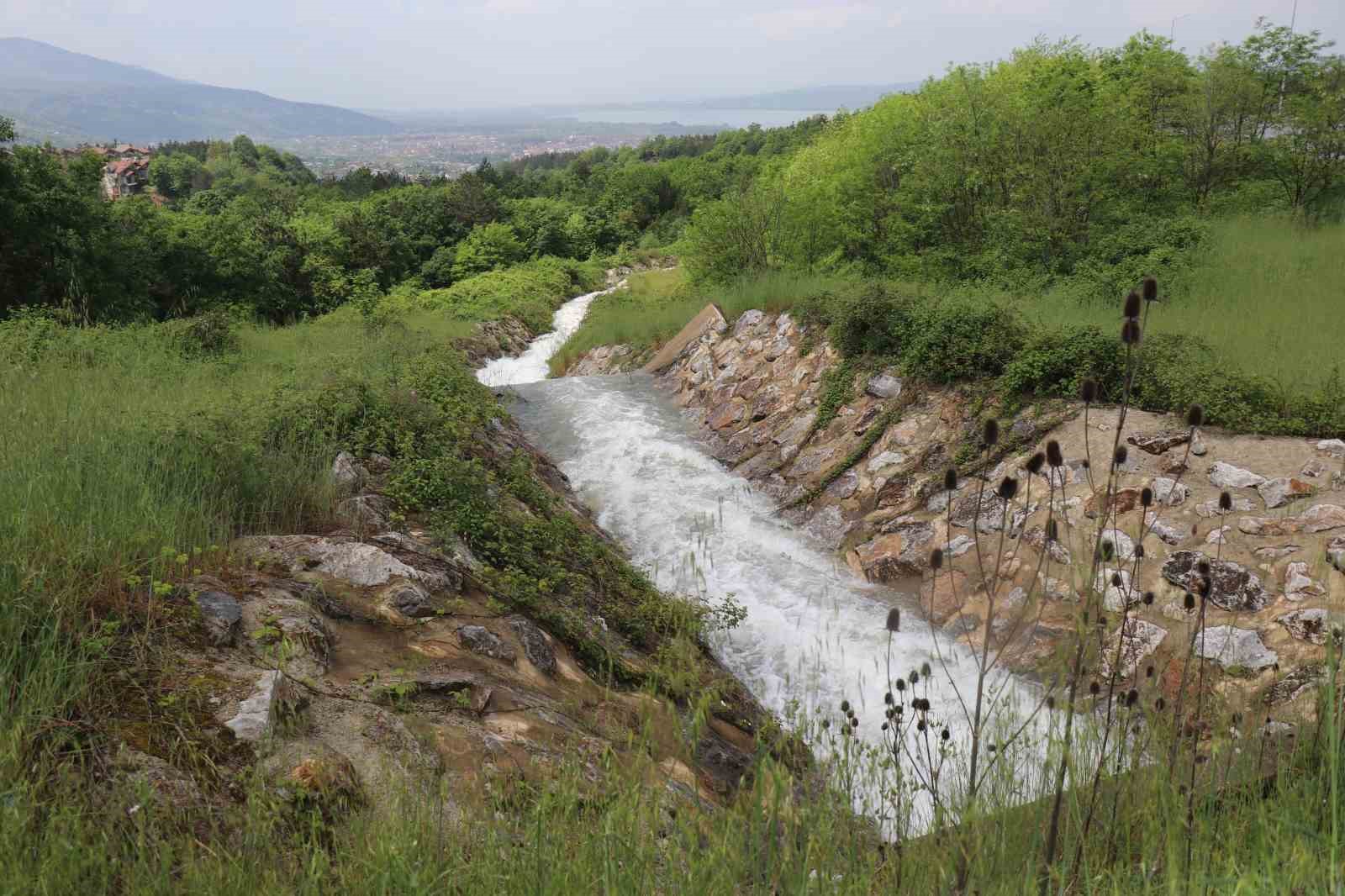 4 yildir ilk defa tam kapasite dolan akcay baraji sapanca golune can oluyor 5 ZYfeg37F