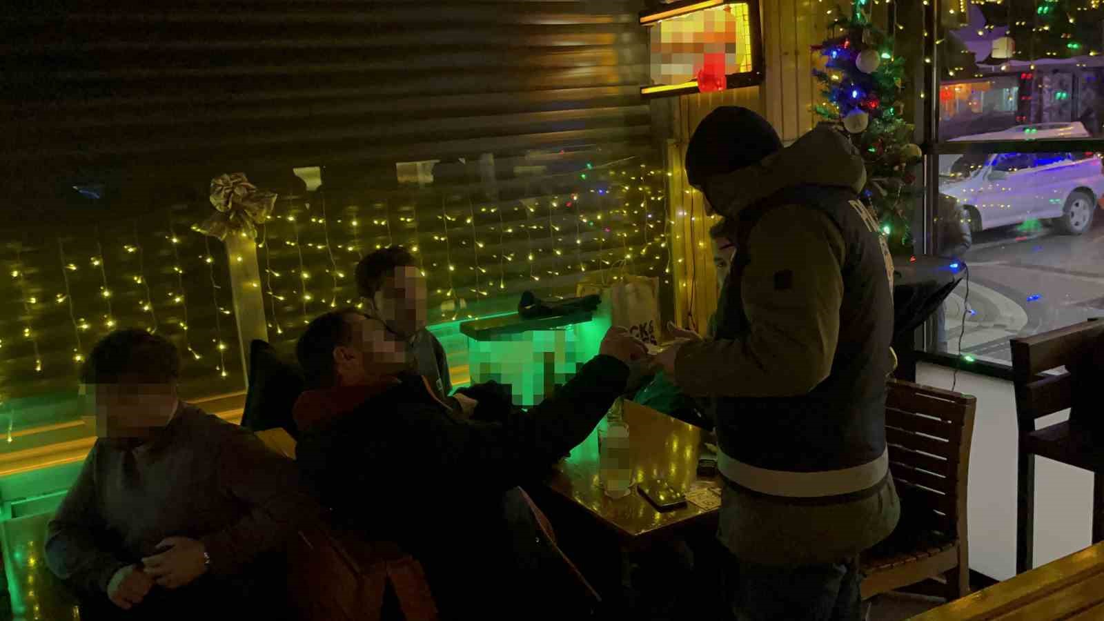 400 personelle yapilan yilbasi denetiminde 413 bin tl idari para cezasi uygulandi 0 AXAc1vY4